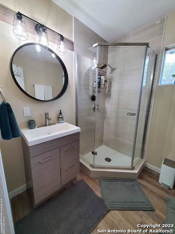 Image 31 of 39 For 14526 Majestic Prince St