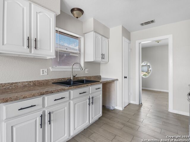 Image 16 of 28 For 6827 Brookport