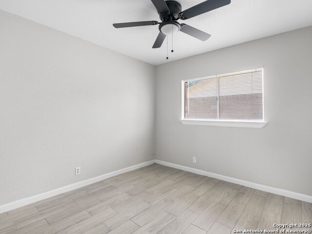Image 21 of 28 For 6827 Brookport