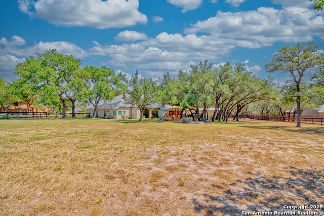 Listing photo id 42 for 113 Elk Run  