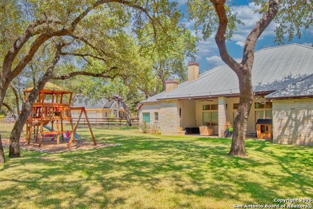 Listing photo id 44 for 113 Elk Run  