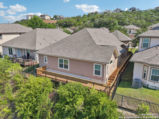 Image 41 of 67 For 8123 Poconos Run