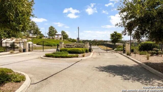 Image 45 of 67 For 8123 Poconos Run