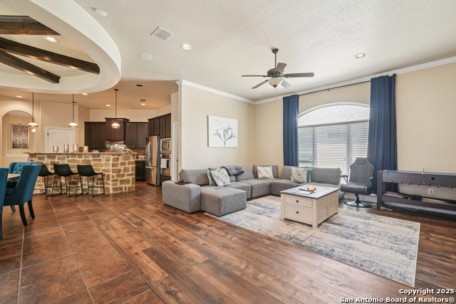 Image 52 of 67 For 8123 Poconos Run