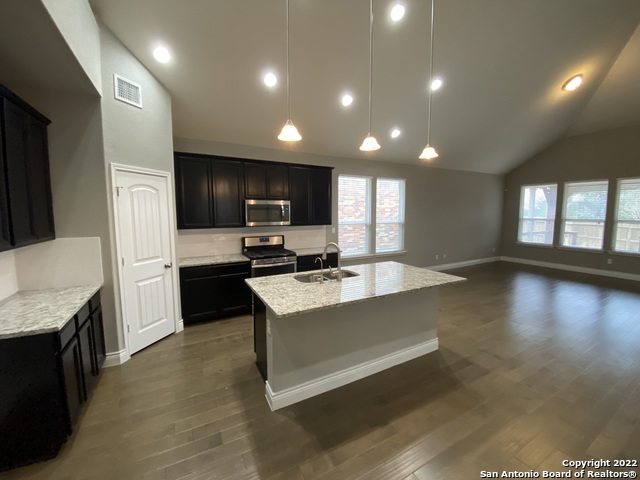 Listing photo id 0 for 27447 Rio Cir