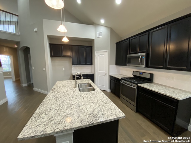 Listing photo id 1 for 27447 Rio Cir