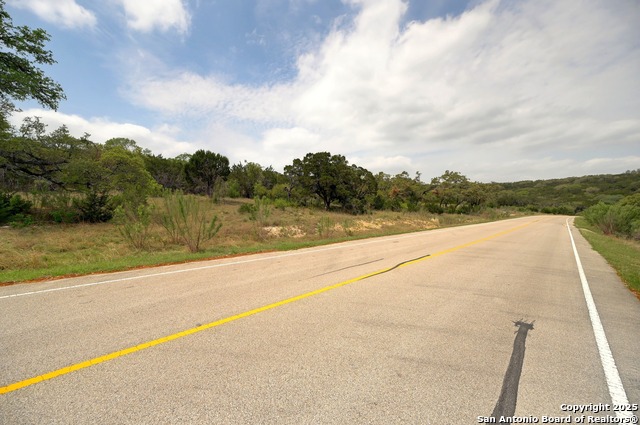 Listing photo id 14 for 2231 San Jose