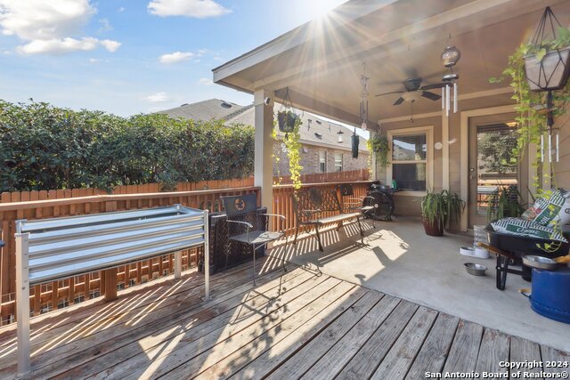 Listing photo id 2 for 5018 Italica