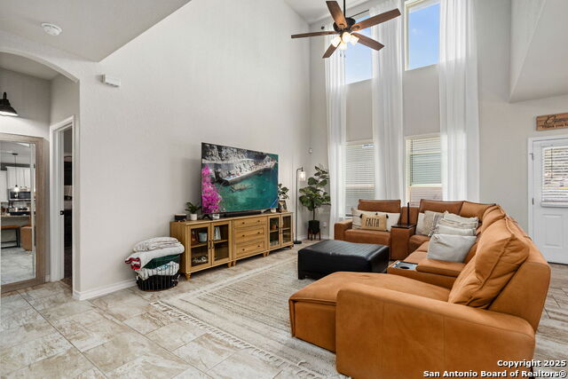 Image 10 of 38 For 417 Saddle Glen