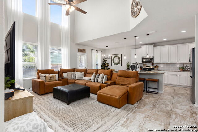 Image 11 of 38 For 417 Saddle Glen