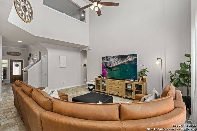 Image 13 of 38 For 417 Saddle Glen