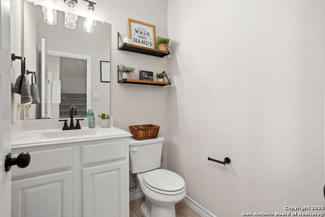 Image 18 of 38 For 417 Saddle Glen