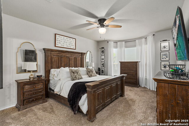 Image 20 of 38 For 417 Saddle Glen