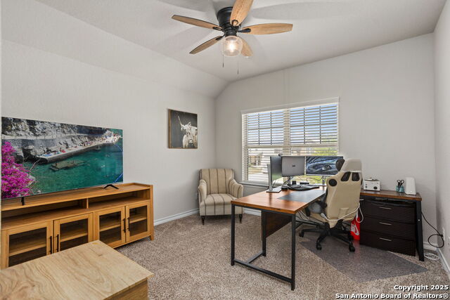 Image 26 of 38 For 417 Saddle Glen