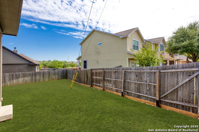 Image 37 of 38 For 417 Saddle Glen