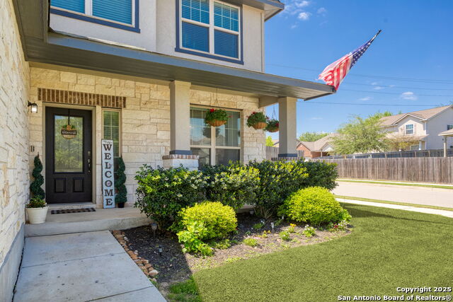 Image 6 of 38 For 417 Saddle Glen