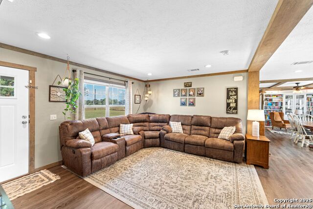 Listing photo id 5 for 230 County Road 426