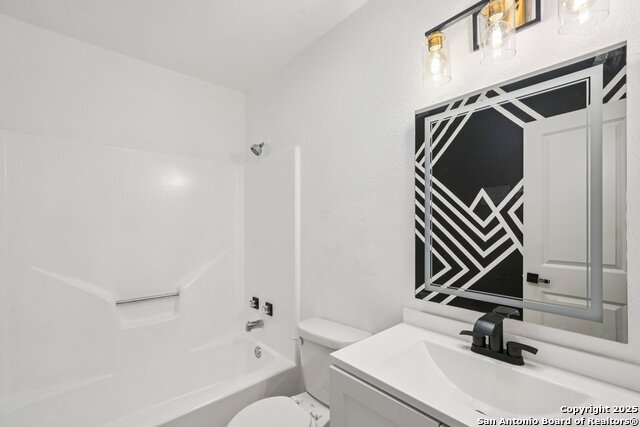 Image 15 of 22 For 9738 Valley  