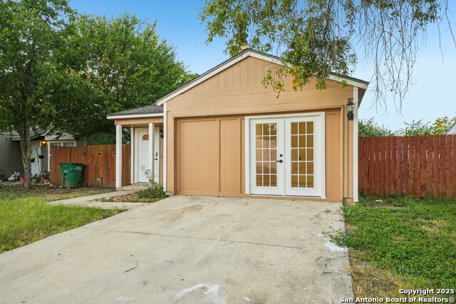 Image 2 of 22 For 9738 Valley  