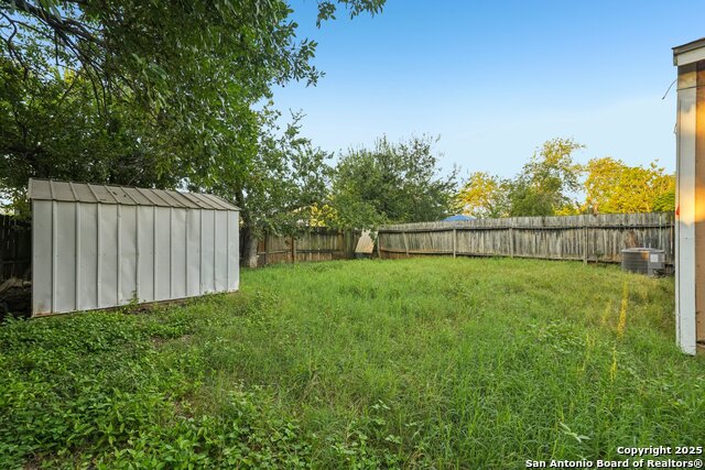 Image 21 of 22 For 9738 Valley  