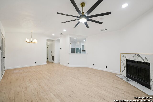 Image 4 of 22 For 9738 Valley  