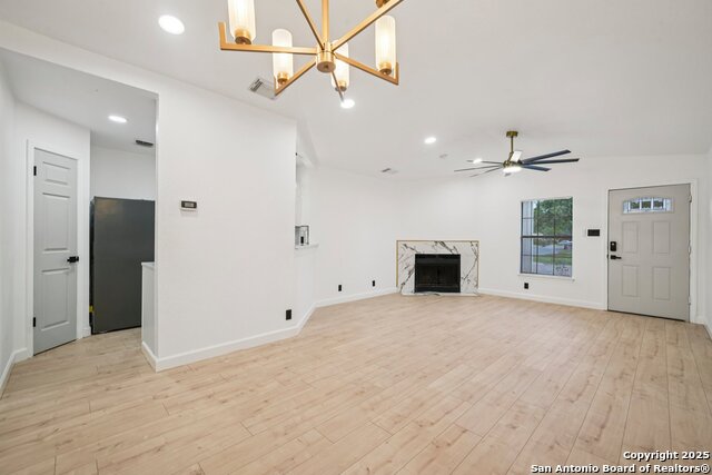 Image 5 of 22 For 9738 Valley  