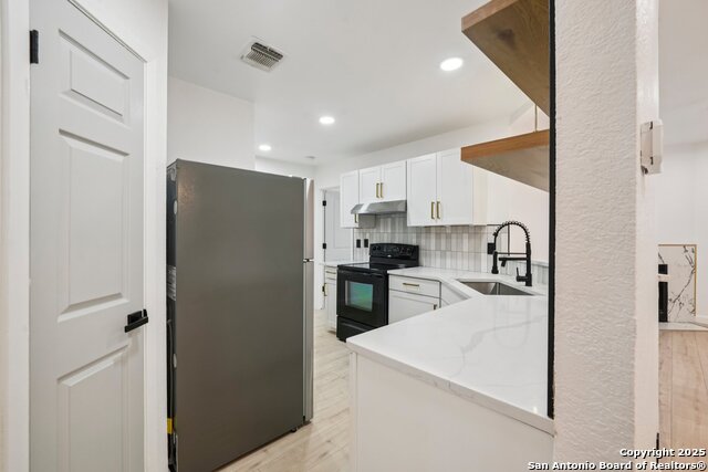 Image 7 of 22 For 9738 Valley  