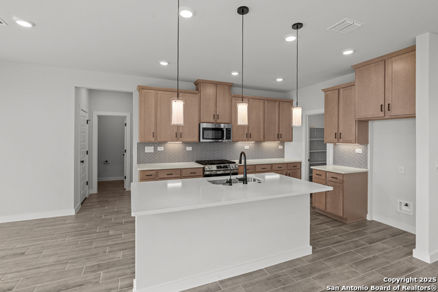 Image 12 of 36 For 2070 Newforest Peak