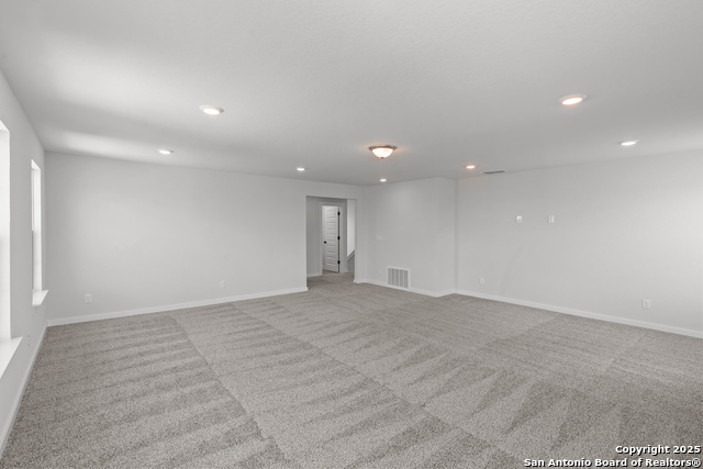 Image 23 of 36 For 2070 Newforest Peak