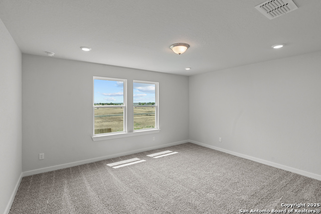 Image 29 of 36 For 2070 Newforest Peak