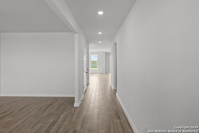 Image 6 of 36 For 2070 Newforest Peak