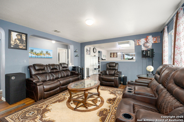 Image 4 of 28 For 6050 Kensinger