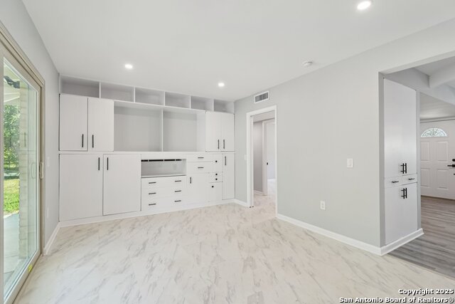 Image 13 of 44 For 131 Shadywood Ln