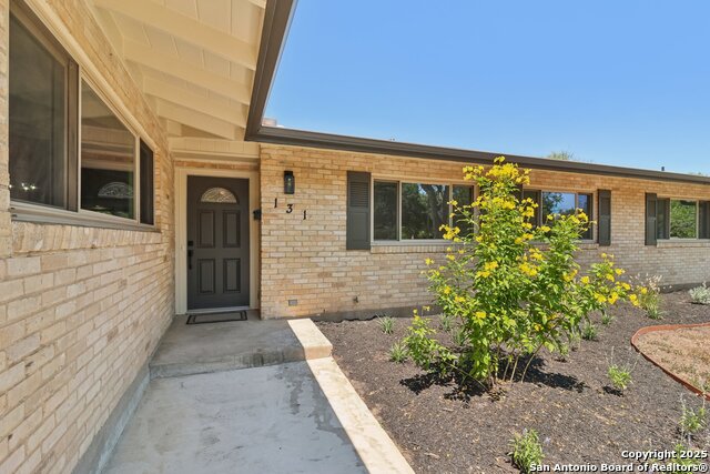 Image 3 of 44 For 131 Shadywood Ln