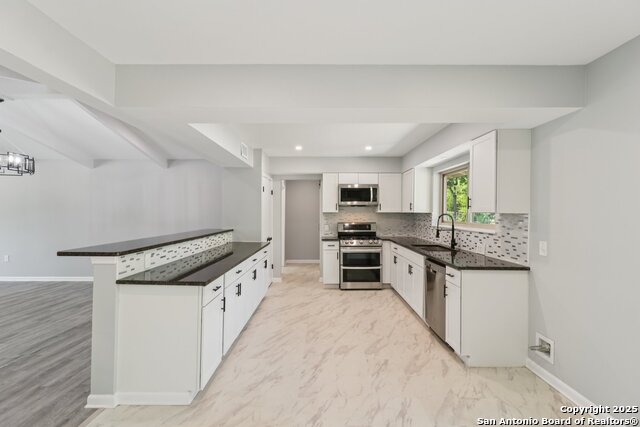 Image 9 of 44 For 131 Shadywood Ln