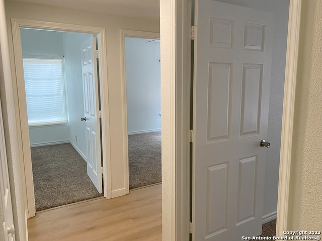 Listing photo id 7 for 634 Karen Ln