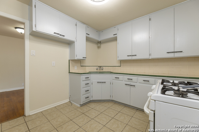 Image 6 of 16 For 222 Dryden  