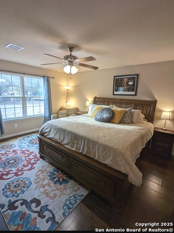 Image 11 of 29 For 1211 Devine Dr.