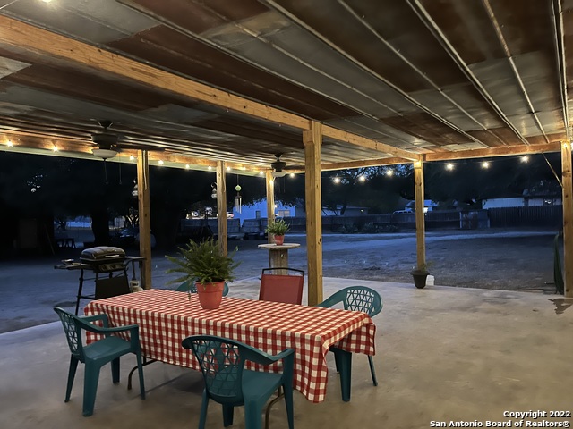 Image 3 of 29 For 1211 Devine Dr.