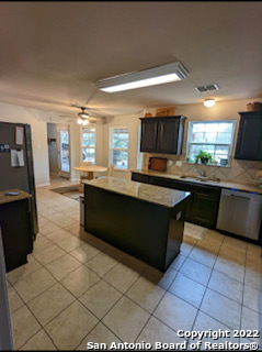 Image 7 of 29 For 1211 Devine Dr.