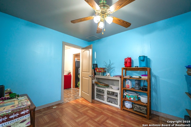 Image 14 of 23 For 606 S San Horacio Ave