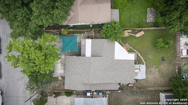 Image 23 of 23 For 606 S San Horacio Ave