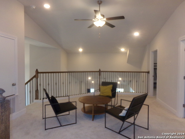 Image 21 of 40 For 15307 Comanche Grove