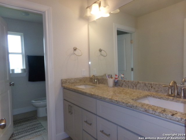 Image 24 of 40 For 15307 Comanche Grove