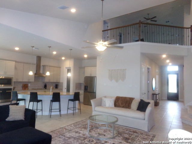 Image 4 of 40 For 15307 Comanche Grove