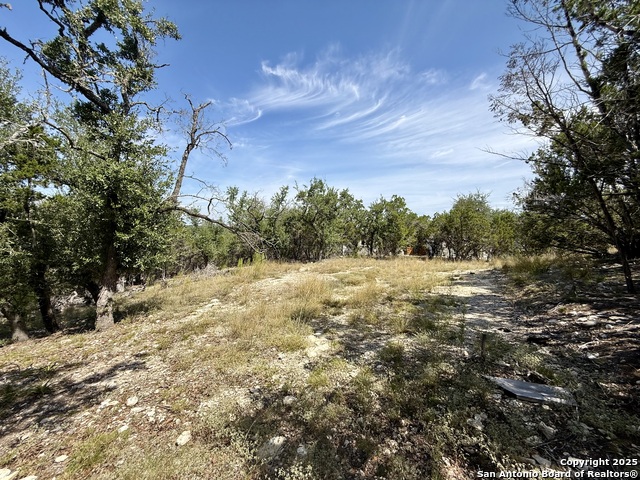 Listing photo id 0 for 640 Crossman