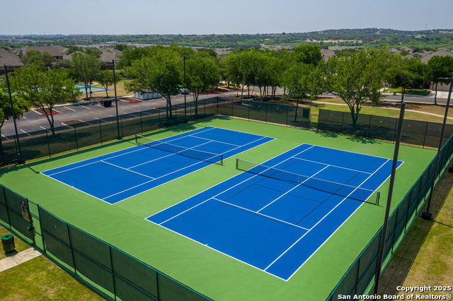 Listing photo id 10 for 9428 Mattock