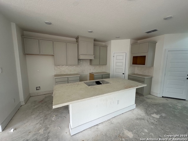 Listing photo id 3 for 9428 Mattock