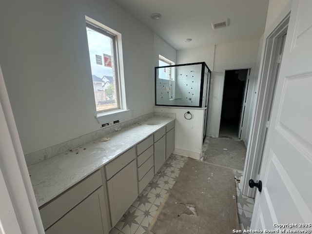 Listing photo id 6 for 9428 Mattock