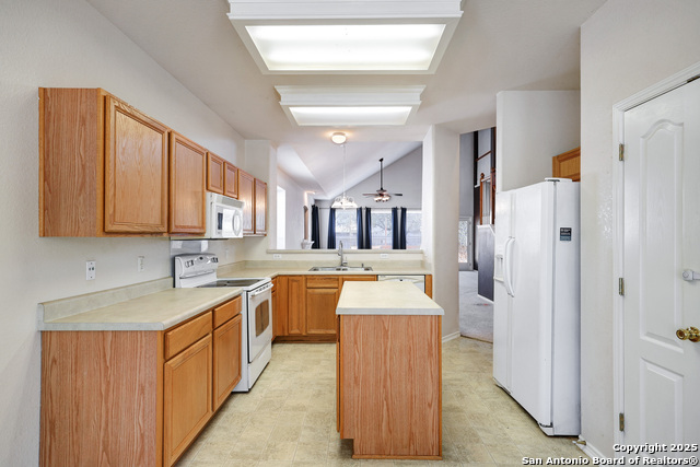 Image 10 of 27 For 8706 Redwood Bend